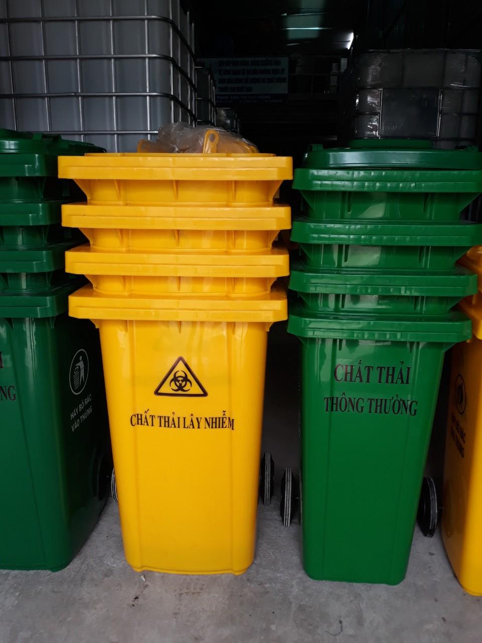 Thùng rác y tế chứa rác thải covid