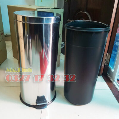 Bên trong thùng rác inox 30L đạp chân